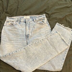 A&F 90s straight high rise jeans